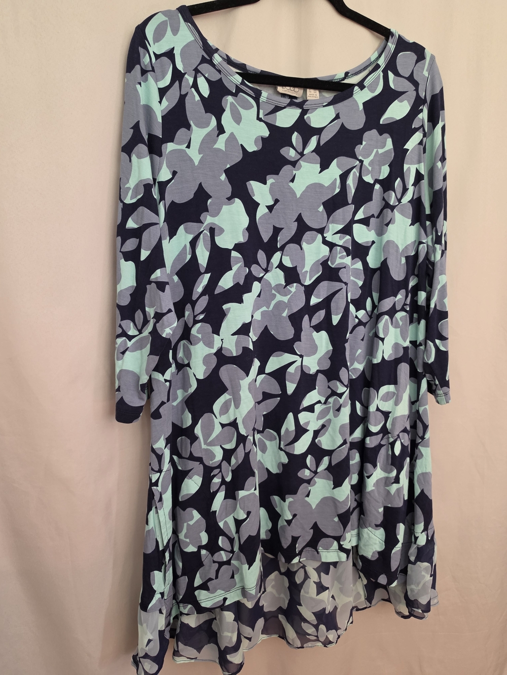 LOGO by Lori Goldstein Navy & Mint Floral Swing Tunic Top